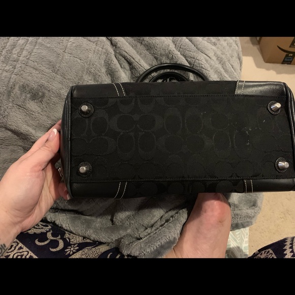 Coach purse - Picture 3 of 7